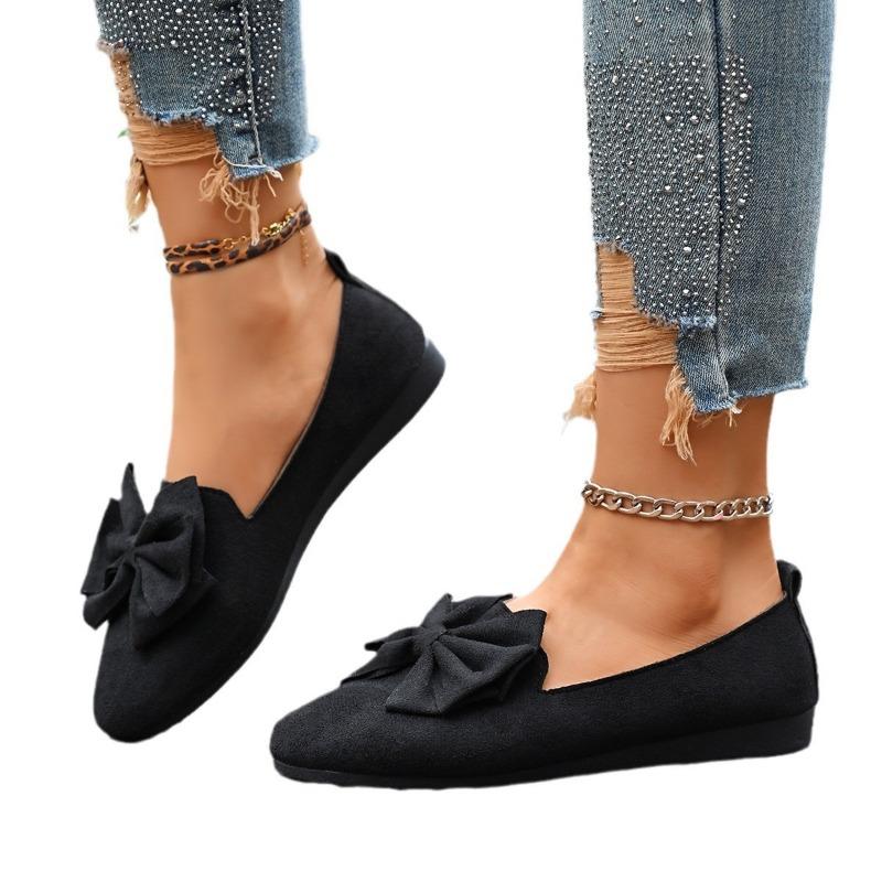 Suede Flat Casual Single Shoes with Round Heads and Bows One Foot Wearing Lazy Bean Shoes