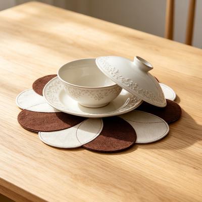 Tischunterlage Thermoisolierend Anti-Rutsch Kratzfest Tischmatte Blütenform Imitation Leinen Esstischmatte für Esszimmer Küche