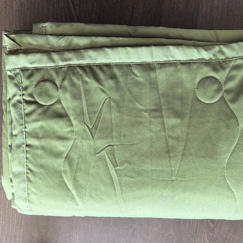 

All-Season Cotton Quilt