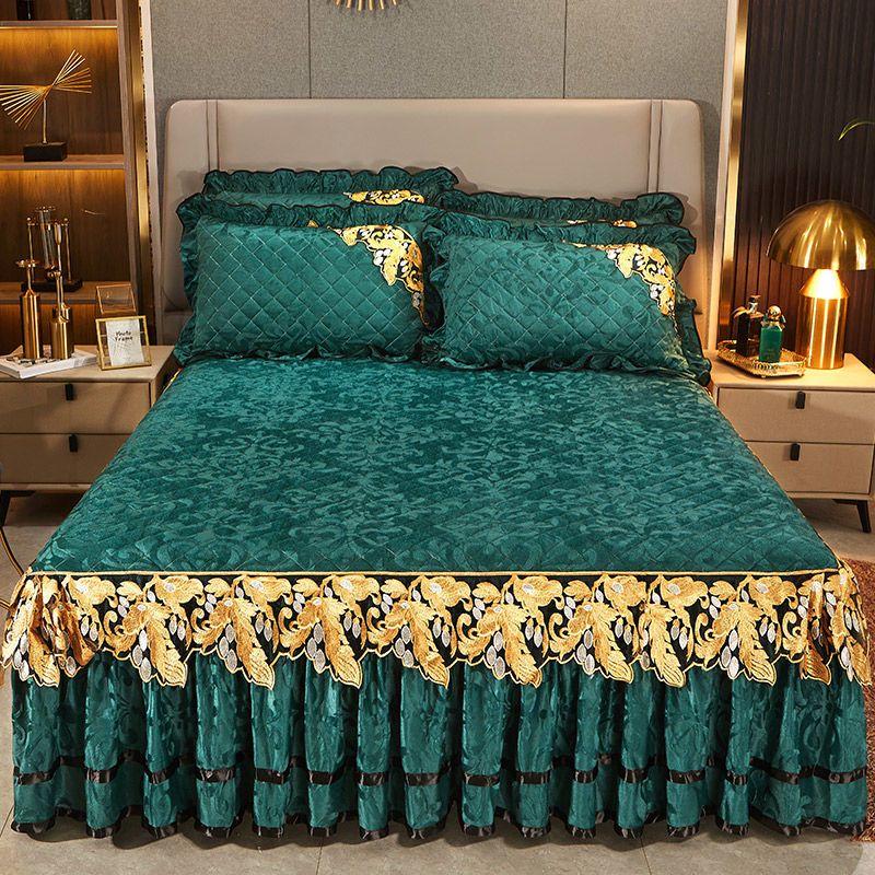 3PCS Lace Quilted Crystal Velvet Bed Skirt Three-piece Set for Autumn and Winter Warmth Coral Fleece Bed Cover Thickened Fleece Bed Cover