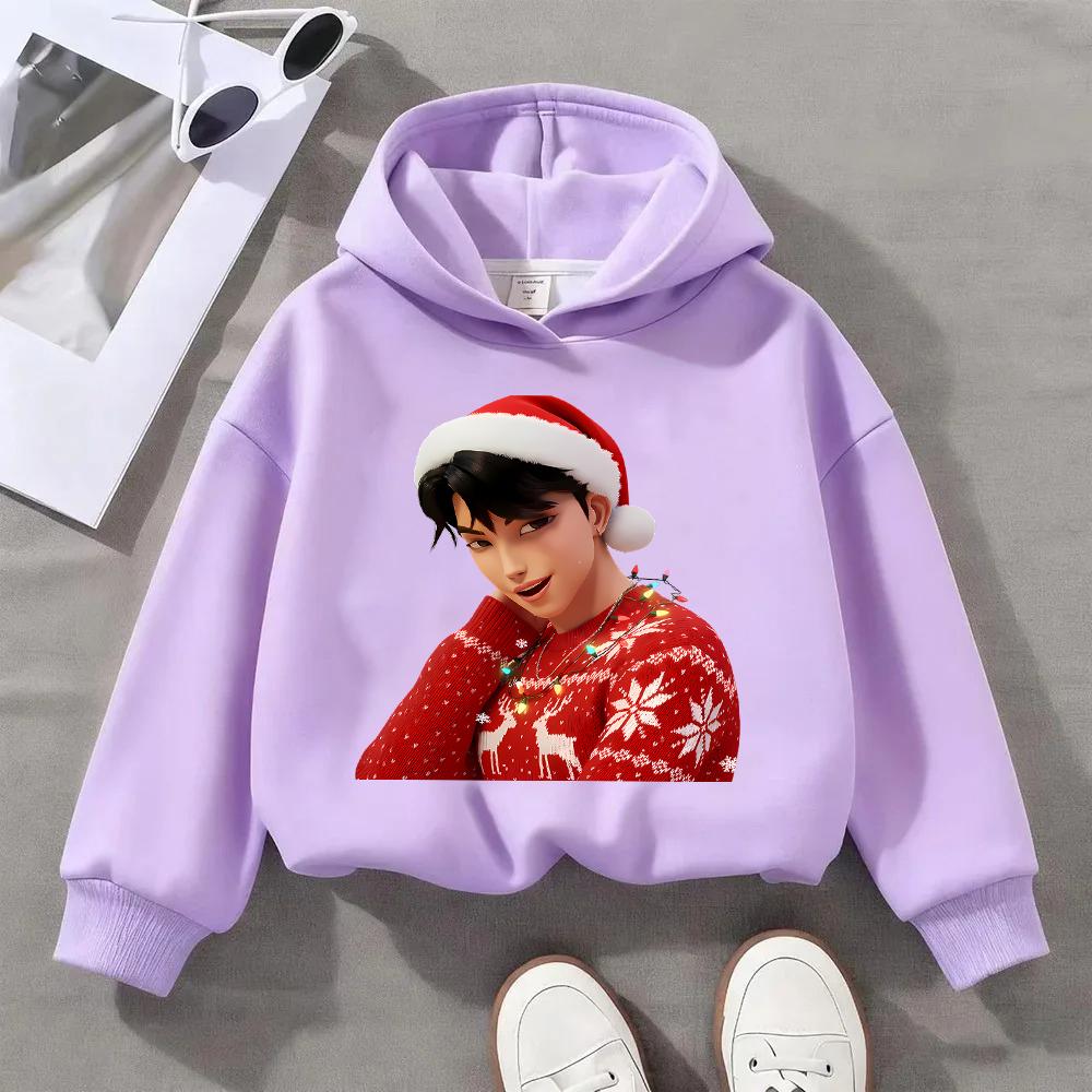 

Праздничное рождественское детское худи с крутыми мультяшными персонажами в шапках Санты и дизайном с рождественскими огнями для праздничного веселья 110