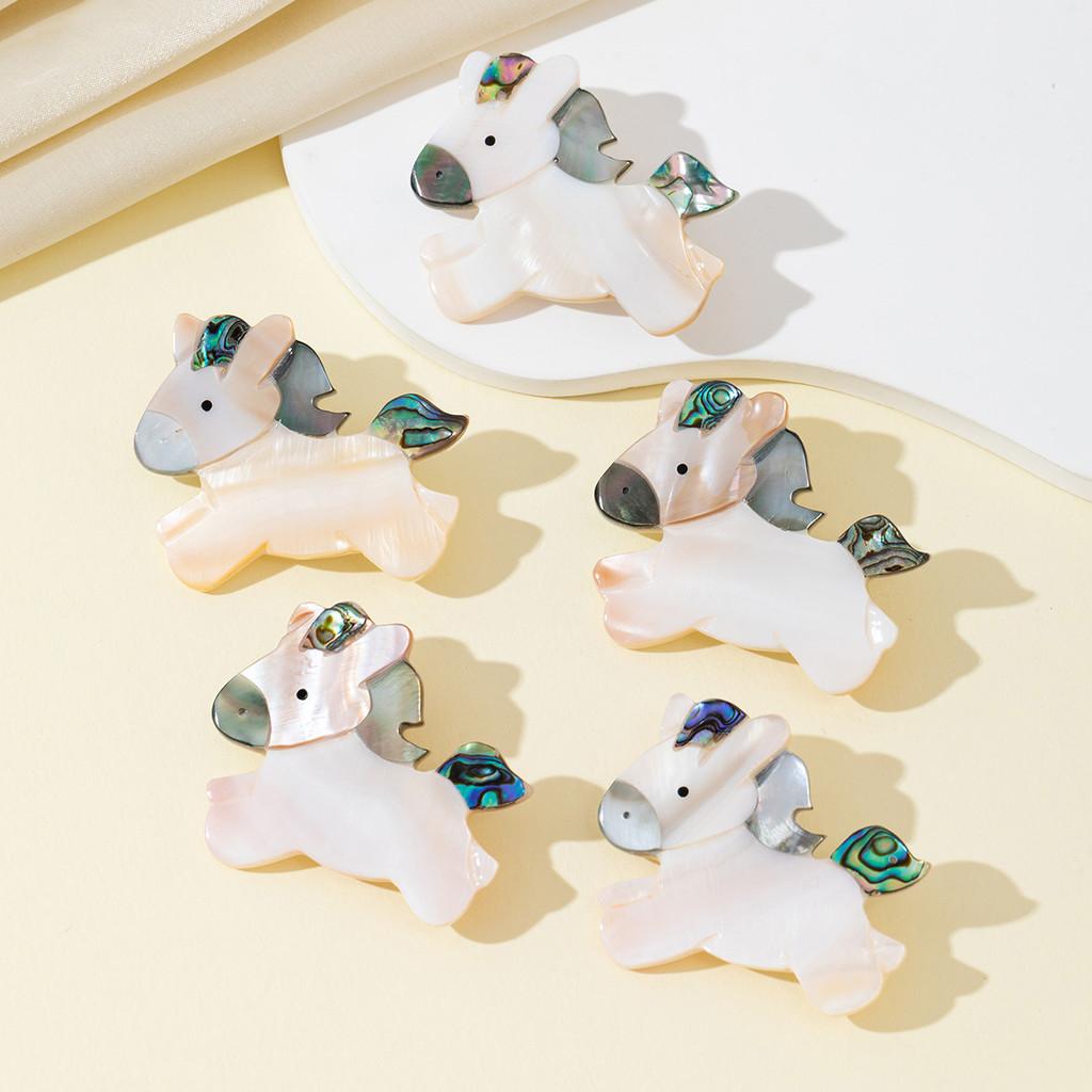 Animal Shell Brooch Natural Shell Handmade Pony Decorative Jewelry For Ladies