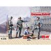 ICM 1/35 German Patrol (Infantry & Shoe Shine Boy 1939-1942) Plastic Model Kit 35561