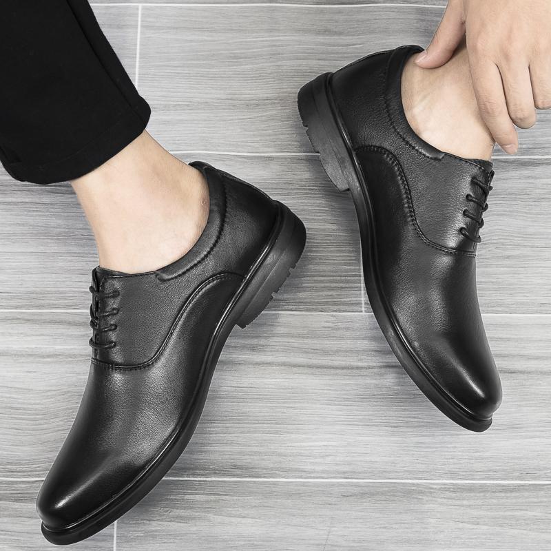 Neue Herren Kuhleder Freizeitschuhe Business Luxusmarke Oxfords Echtes Leder Herren Derby Schuhe Rutschfeste Italienische Herrenschuhe