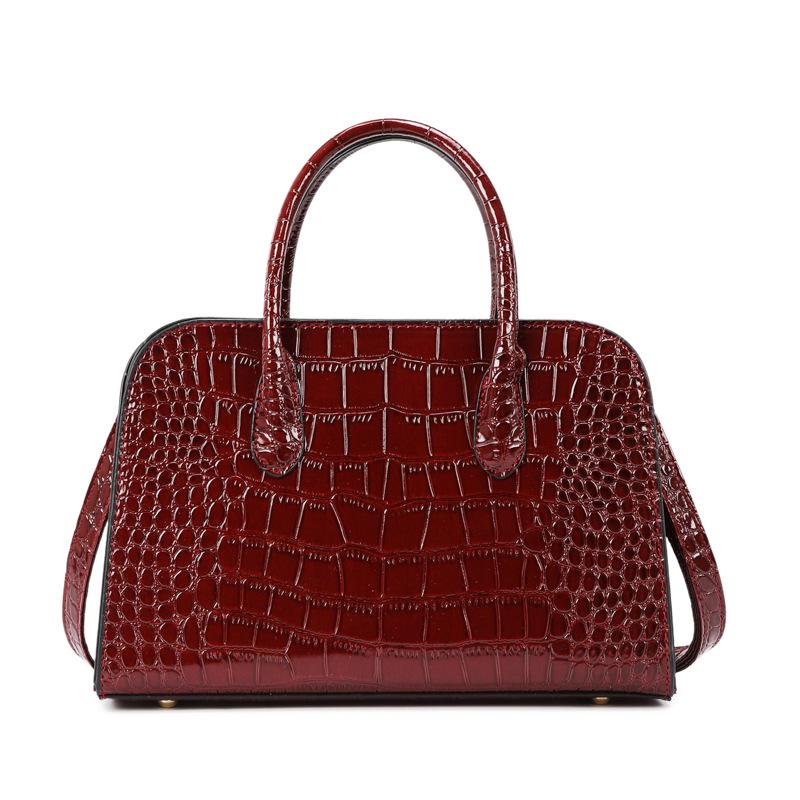 Sac Cabas Commuter en Cuir de Vachette Texture Crocodile 2026: Sac à main grande capacité à texture rétro.