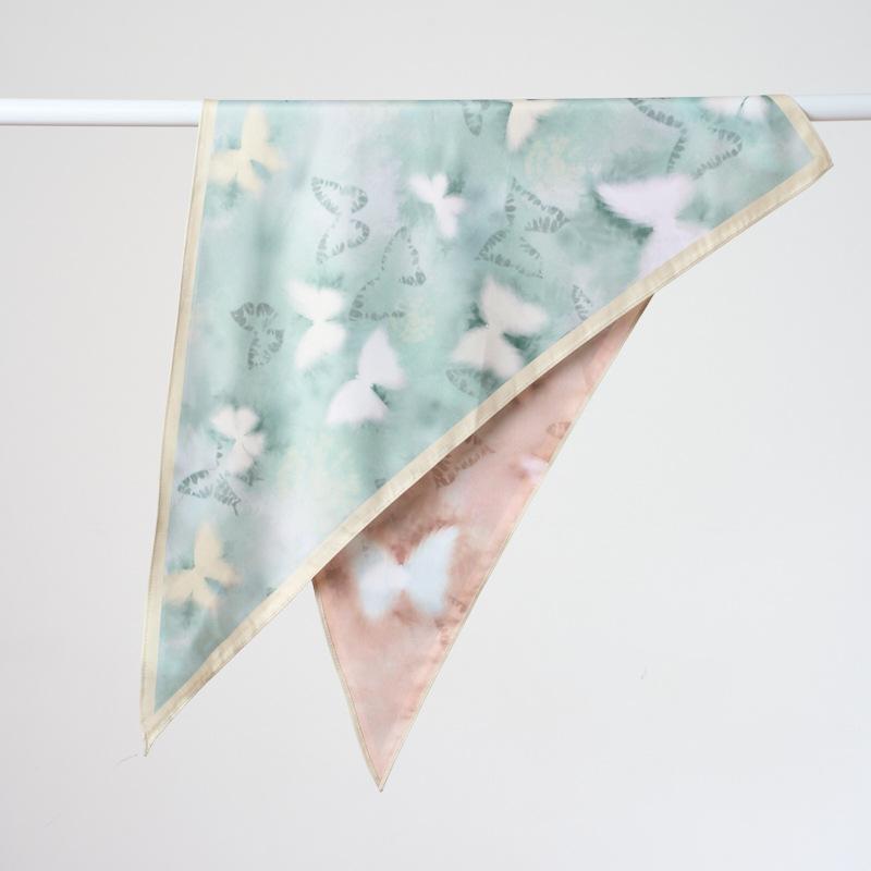 New Small Fresh Butterfly Printing Double-sided Heterochrome Triangle Scarf Sweet and Cute Lady Imitation Silk High-end Silk Scarf