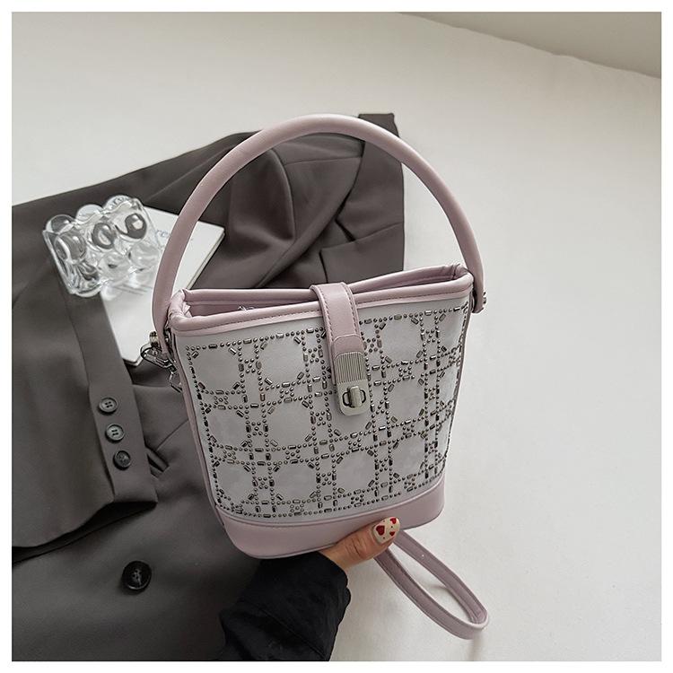 Small bag women's handbag 2025 new summer super popular bucket bag niche design women's messenger bag tide