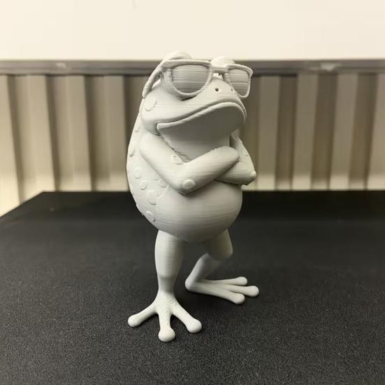 3D Printed Frog Figure, Mini Desktop Ornament, Simulated Frog Model with Sunglasses Crossed Arms, Standing Frog for Desk, Car Interior