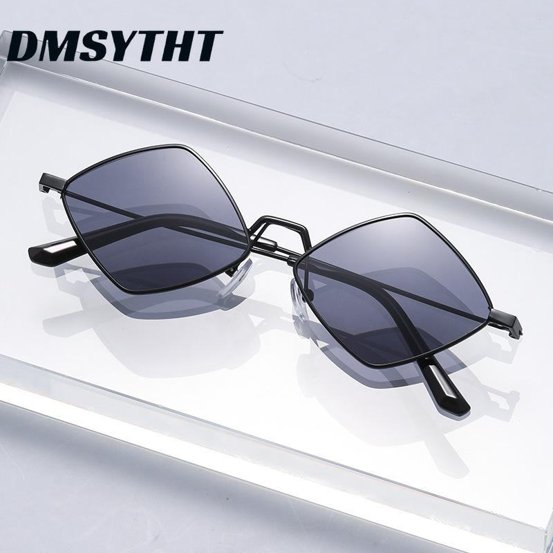 Non-polarized Retro Trendy Irregular Small Frame Rhombus for Metal Frame Women Men Sunglasses Travel Beach Women Sun Glasses