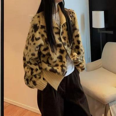 Women's Retro Leopard Knit Cardigan: Thick Leopard Coat for 2025 Autumn/Winter