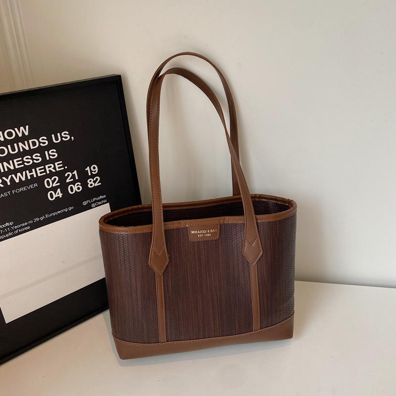Popular bags women's large-capacity new autumn and winter versatile casual shoulder bag commuter tote bag