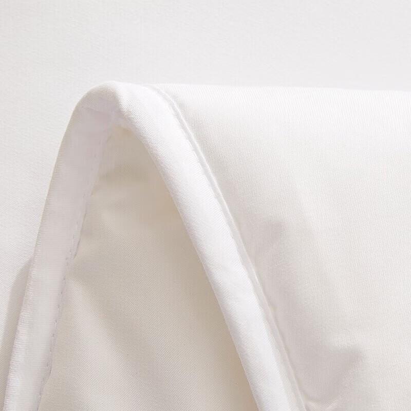 LUOLAI Seven-Hole Cloud Soft Four Seasons Comforter