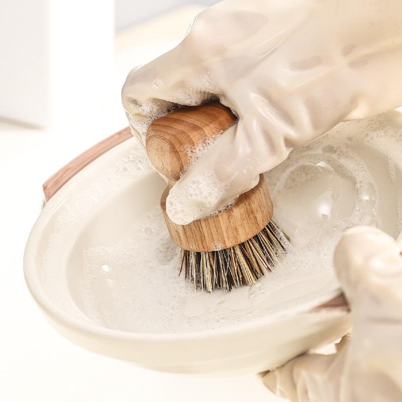 Sisal & Coconut Fiber Pot Brush with Short Wooden Handle for Eco-friendly Kitchen Cleaning