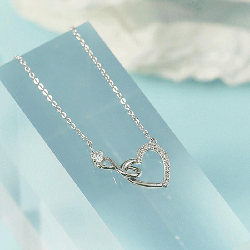 Unlimited Love Necklace for Women, Trendy and Linked Double-Ring Clavicle Chain