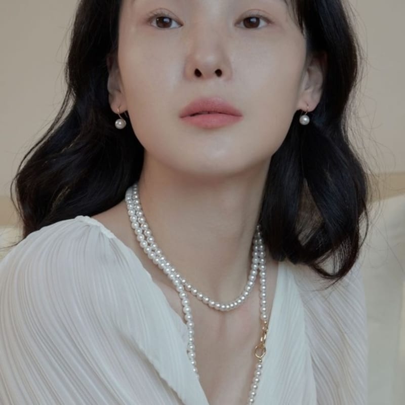 Aube de moi Grace Pearl Hook Earring