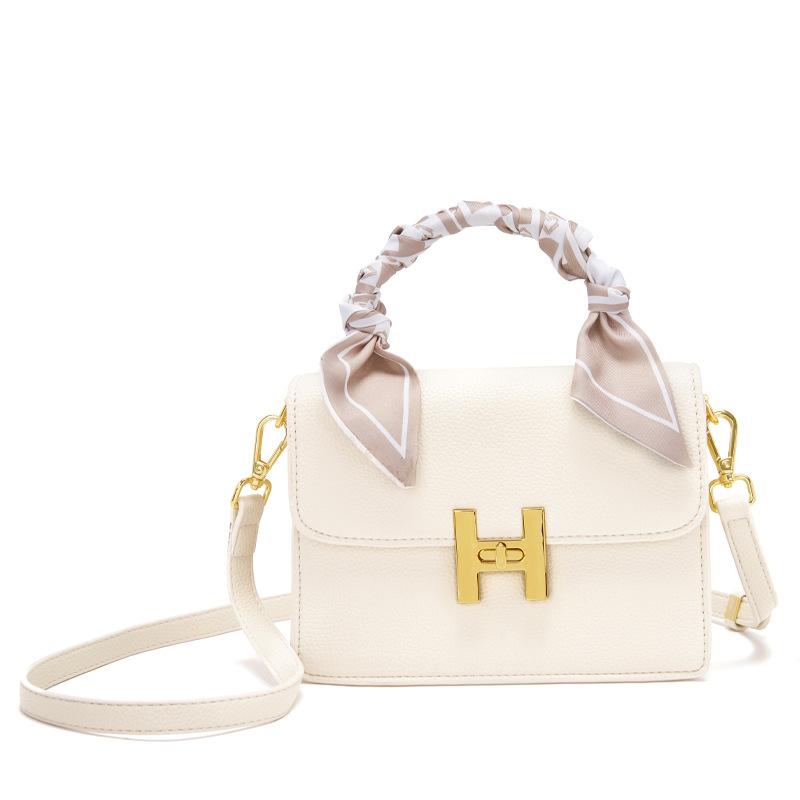 2025 Spring New Niche Women s Bag with Shiny Hardware, Niche Fashion Crossbody Bag, Versatile Small Square Bag бежевый