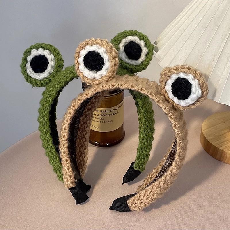 Women's Cute Frog Big Eyes Knitted Headband - Non-Slip Cartoon Hair Accessory