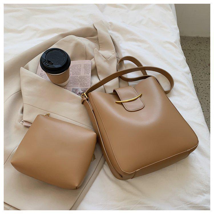 Chic Retro Solid Color Underarm Bucket Handbag - Single Shoulder Crossbody хаки
