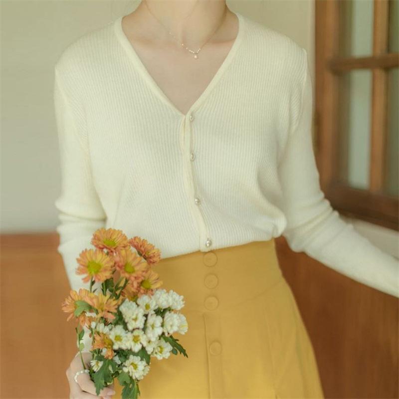 Vintage V-neck knitted cardigan summer top gentle wind short green milk wear sweater jacket women