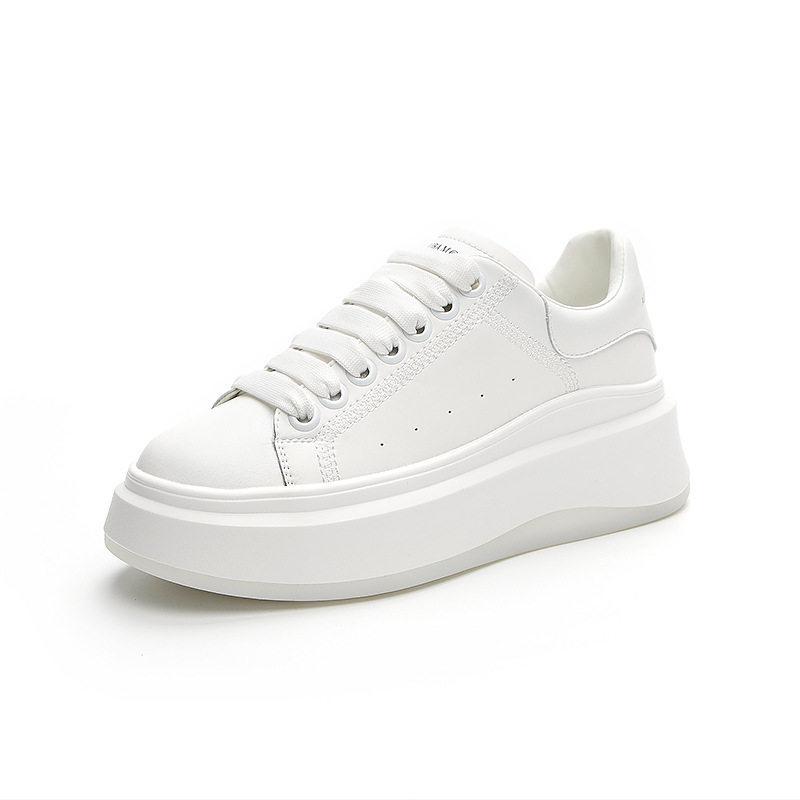 Women's 2026 autumn and winter new simple and versatile leather velvet warm muffin platform sports and leisure shoes