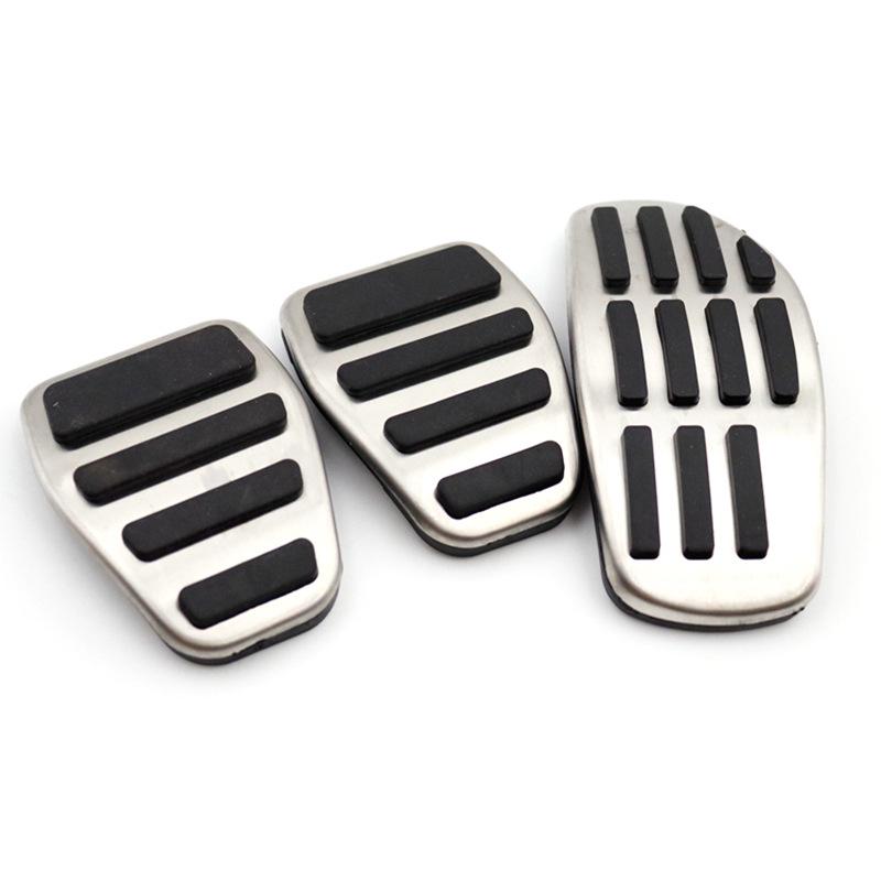 Nissan Qashqai Anti-Slip Pedal Cover Set: Accelerator, Brake, Rest Area