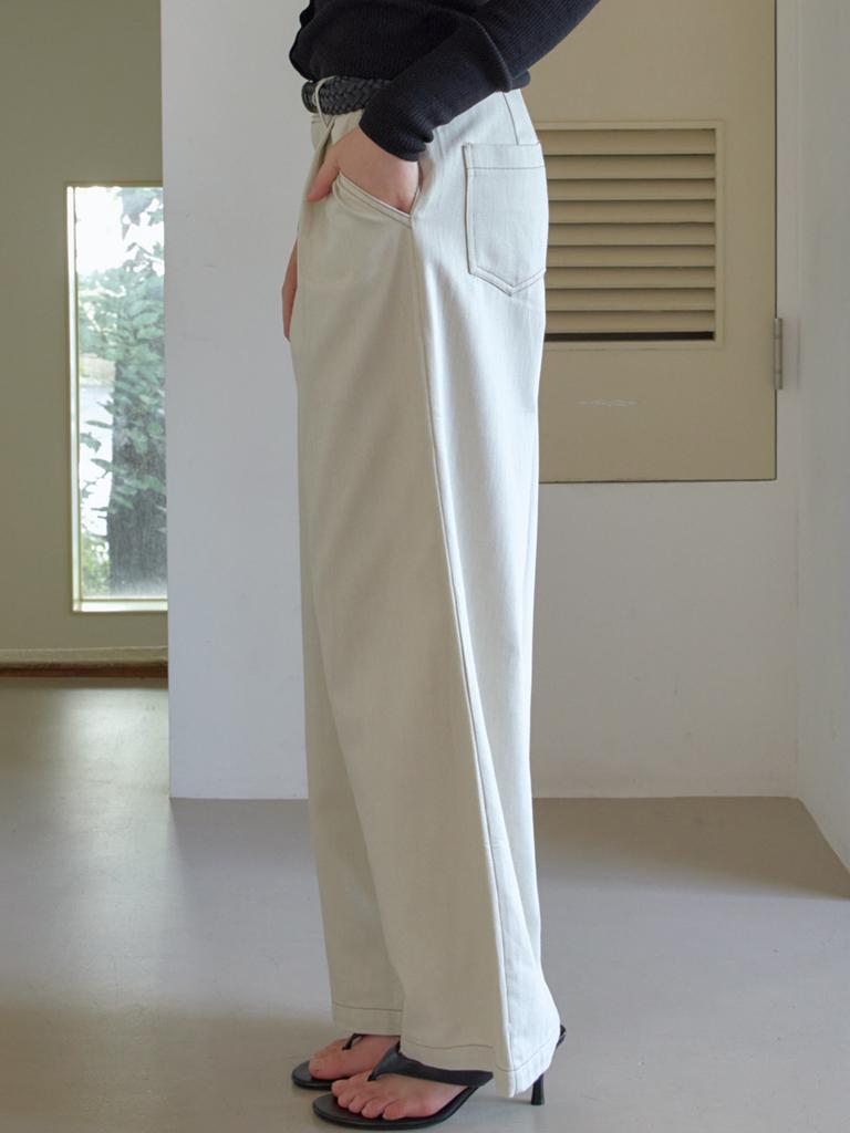 Elssibeui One Tuck Stitch Pants_Beige