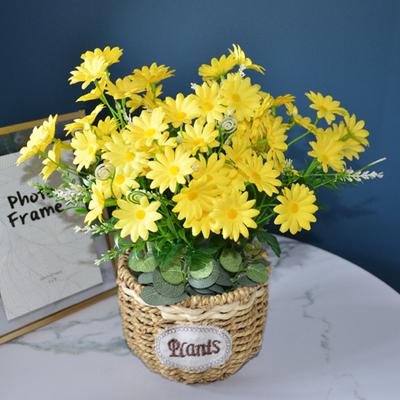 Namų dekoras – Dekoratyvinės gėlės ir vainikai