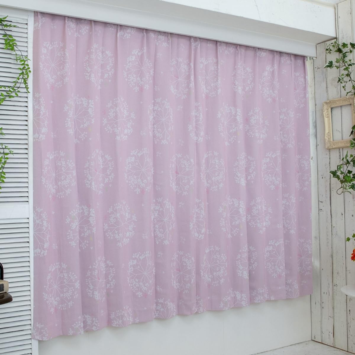 

Disney Mickey Friends Цветок и Лист Уровень 2 Свет и Тепло 100 x 178 Набор Дизайн Диснея и Персонажей & Шторы, Блокирующие, см, 2, Розовый, Микки, розовый