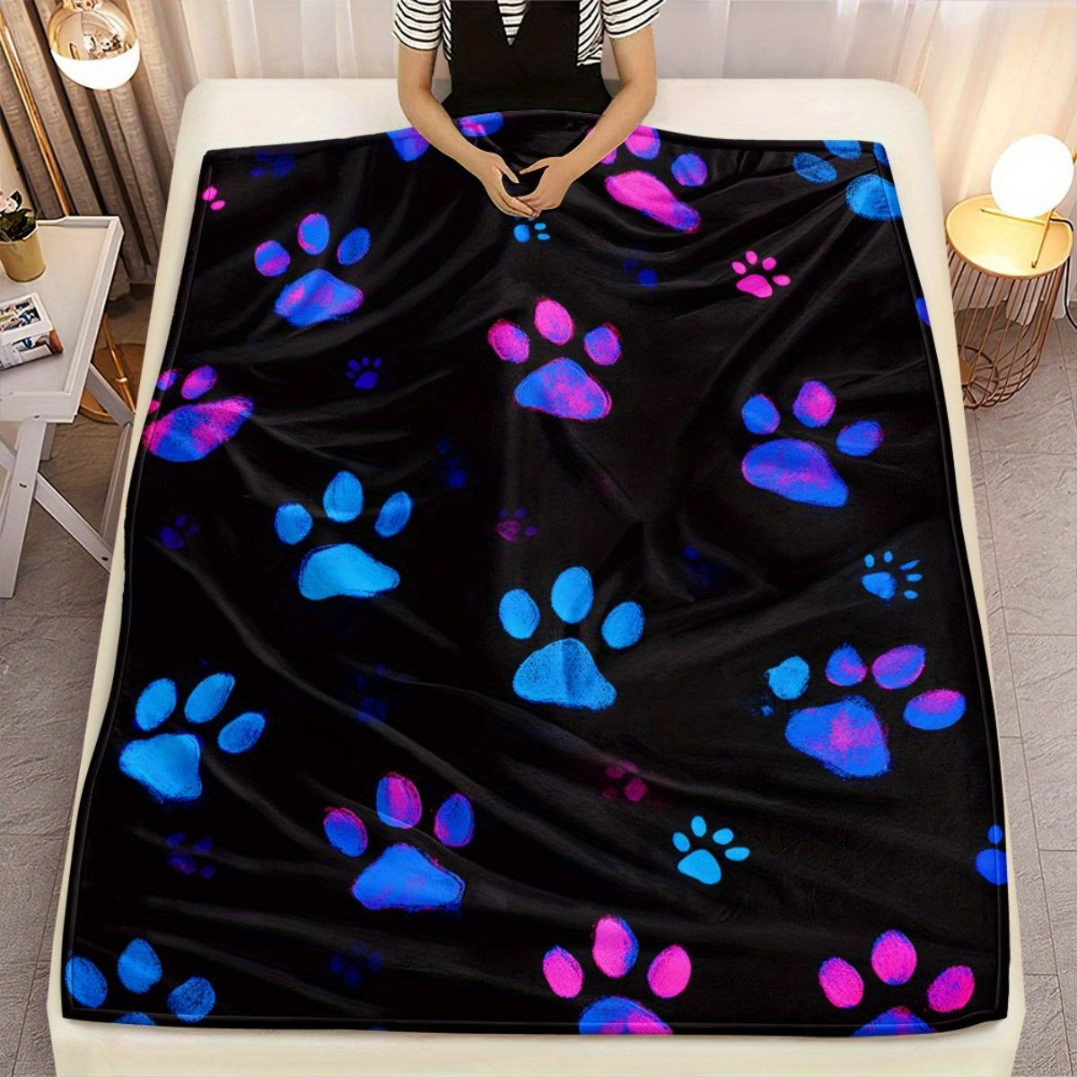 

1pc Purple Paw Prints Used for Sofa, Bedroom, Living Room, Bed, Couch, Chair Soft and Warm Blanket-Lightweight Flannel, Adult Gifts for Fami 150x200cm