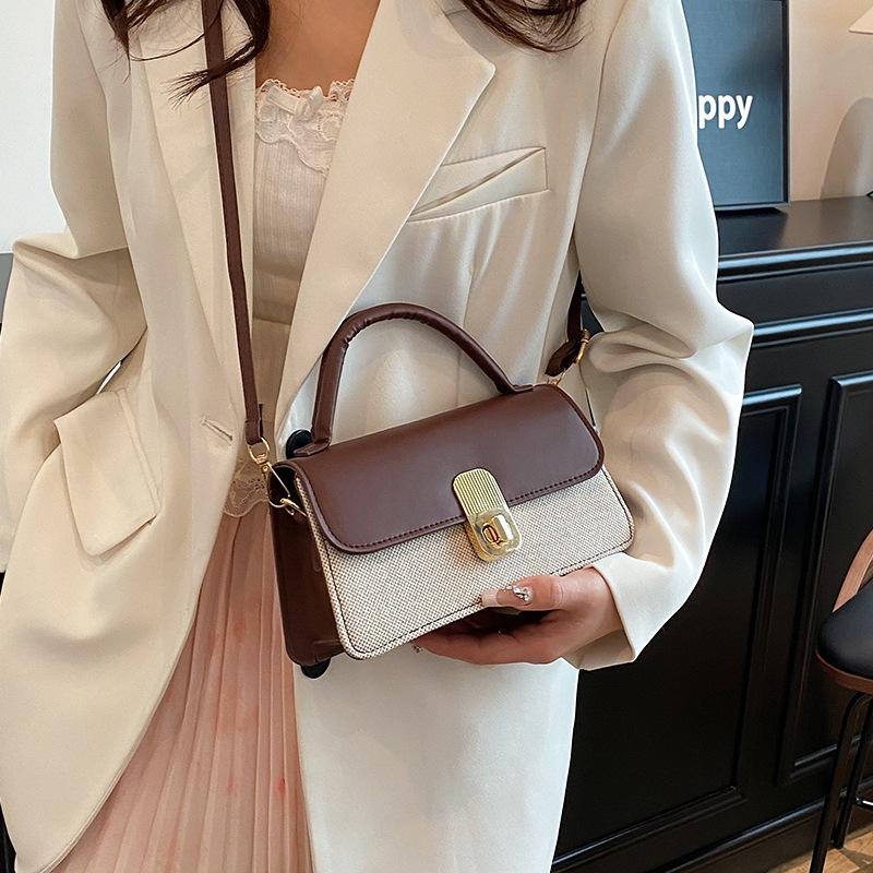 Lock design simple women's new spring fashion retro casual shoulder small square bag
