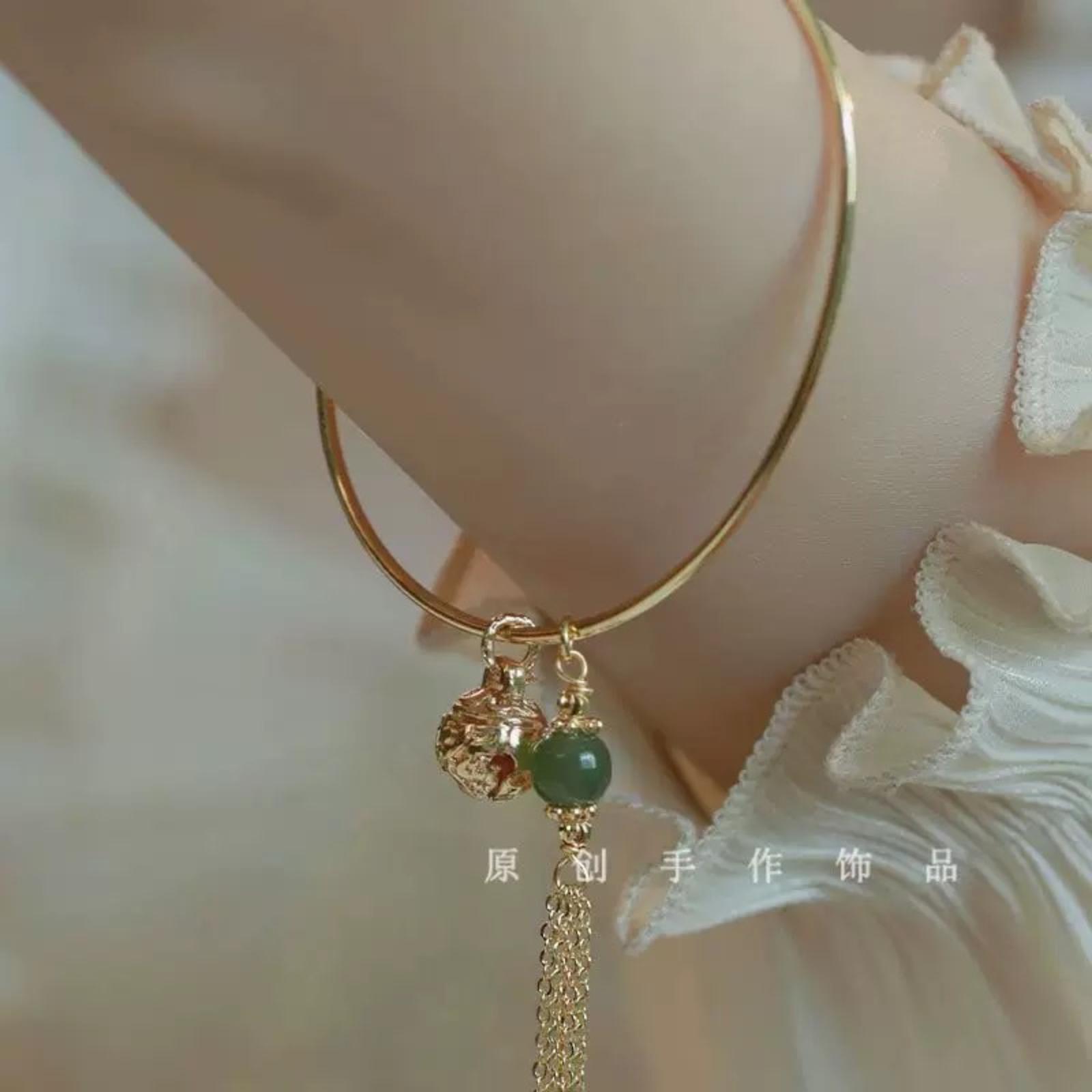 

Bracelets For Women: Designs One Size белый