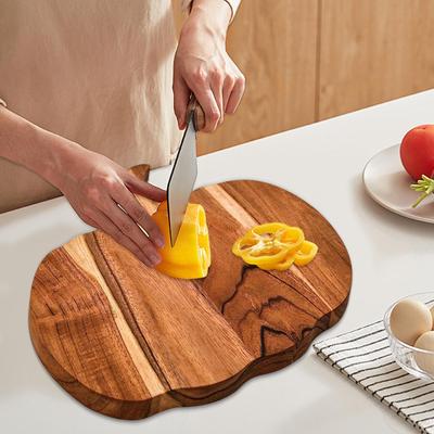 Halloween Kitchen Decorative Pumpkin-shaped Cutting Board Bread Board Wood Cutting Board with Handle for Chopping Meat Vegetable