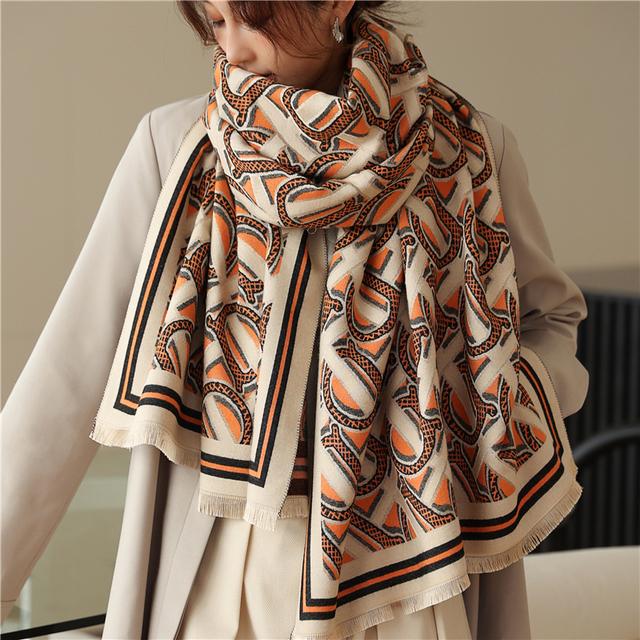 Luxusní kašmírový šátek Zimní Dámské Šály Pašmína Teplá Deka Zábaly Dámská šátek Foulard Bandana Značka Silný potisk šátky
