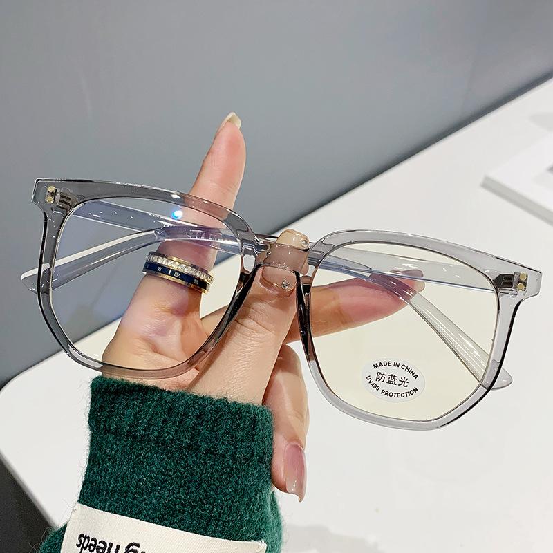 New ins wind anti-blue glasses women's TR fashion thin myopia glasses eye protection Internet celebrity manufacturers