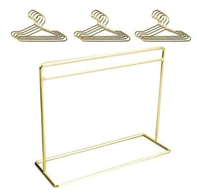 Mini Doll Hanger with 12 Hangers, Hanger Rack for 16 BJD Dolls, Miniature Hanger Set, Mini Toy Dress Up, Doll Clothes, Clothing Rack (Gold)