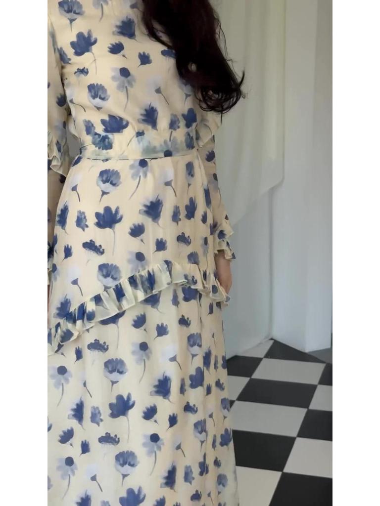 2024 Floral Print Women's Dress - Gentle Style, Round Neck, Long Sleeve, with Ruffles
