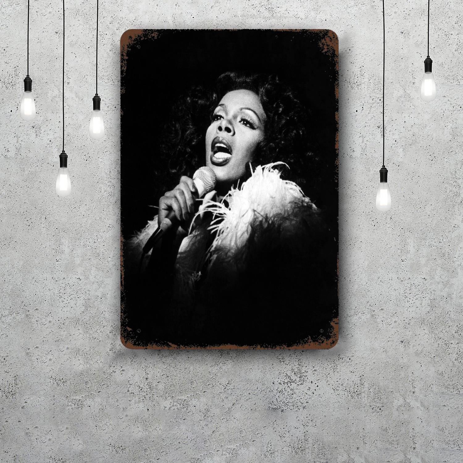 

Donna Summer Vintage Tin Sign Home Decor Wall Decor Art Wall Mural Room Decoration Decor Retro Metal Sign Plate Bar Posters 20x30cm（7.8x11.8inch）