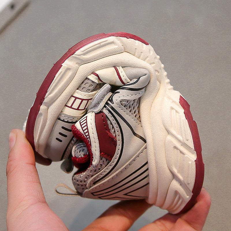 Children's sports shoes 2025 autumn new breathable casual boys' dad shoes soft sole lightweight girls' running shoes