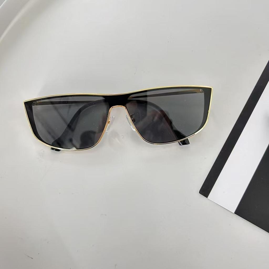 Fashion  Stylish Sunglasses Men European American Style Uv Protection Sun Glass Women High Quality Female Sunglass