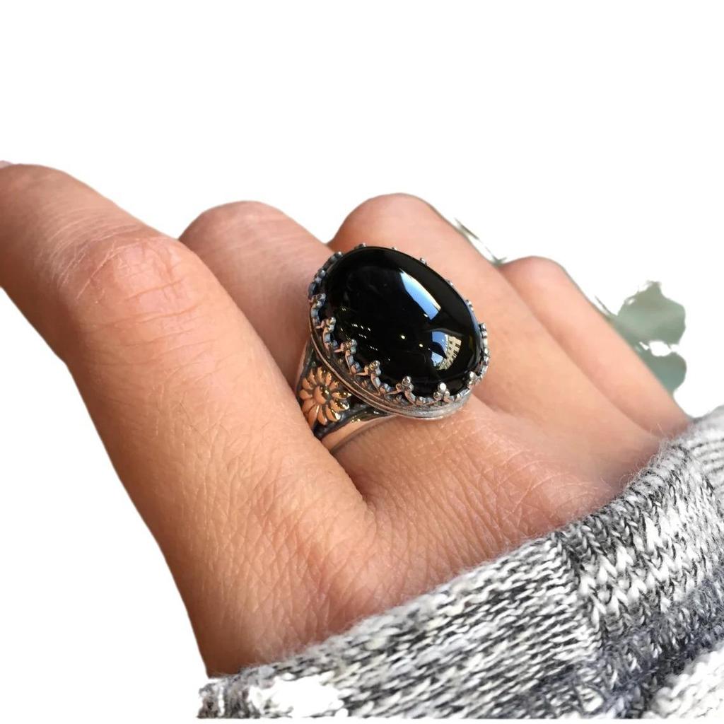 Huajie Minimalistische Partnerringe mit goldfarbenem Rand und schwarzem Edelstein für Männer und Frauen