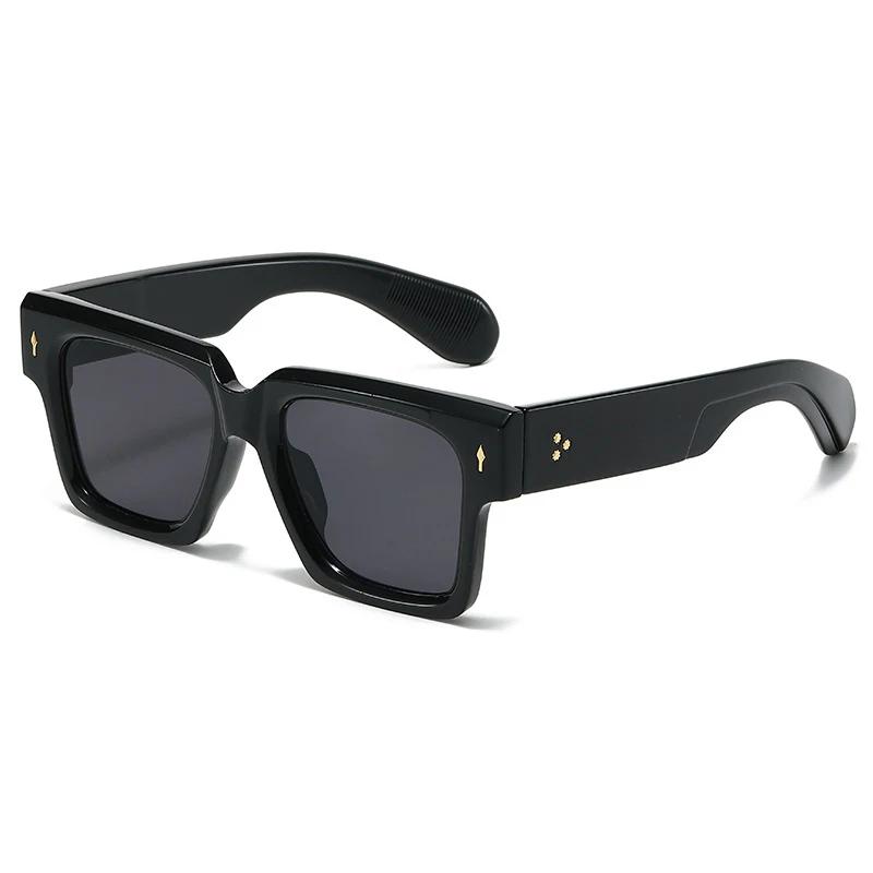 Classic Square Luxury Brand Designer Sunglasses Women For Men Trend Sun Glasses Vintage Rivet Punk Sexy Ladies Eyeglasses Shades