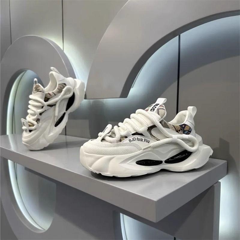 Fashion 2025 New Men's Classic Sneakers Youth Fashion Lightweight Casual Shoes Thick Soled Increased Wear Resistant Running Shoes