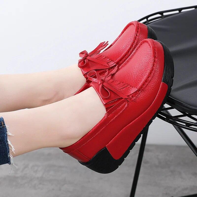 

Женские мокасины на толстой подошве на платформе без застежек Повседневные элегантные кожаные белые туфли для увеличения роста для мамы 40