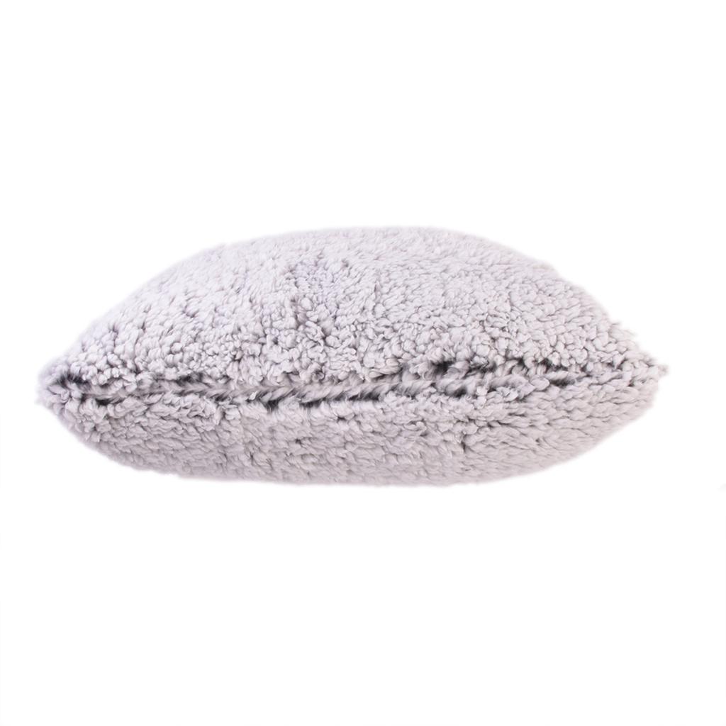 Les Trésors De Lily [R1081] - Coussin créateur 'Scarlett' gris (sherpa) - 40 cm