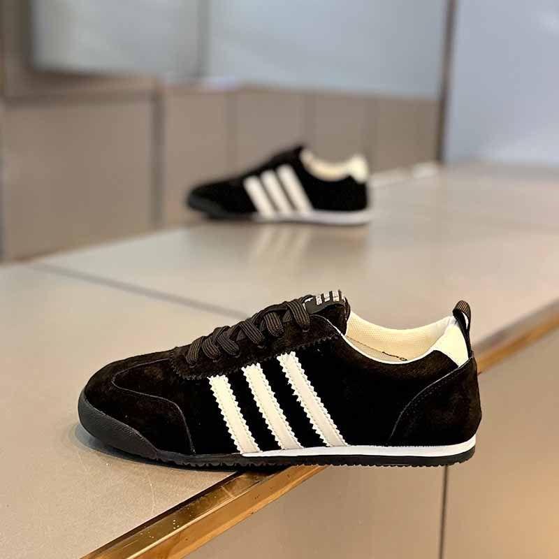 Sportovní a volnočasová obuv jarní a podzimní elastická jarní a podzimní trendy pánská obuv pro volný čas sportovní desková obuv pánská obuv všestranná, protiskluzová