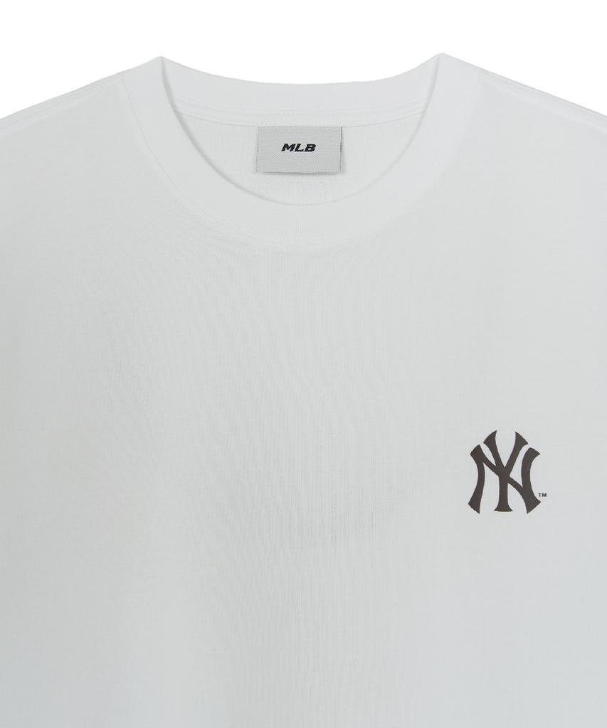 Emelbi Basic Small Logo Semi-Oversized Short Sleeve T-Shirt Ny (White)
