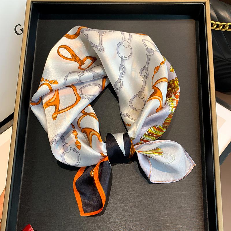 Green floral 100% mulberry silk scarf autumn and winter small square scarf versatile silk scarf temperament Korean silk scarf women