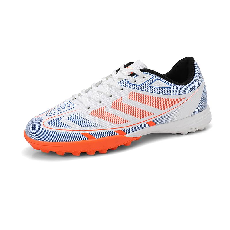 Men Football Shoes Casual Original Comfortable High Quality Male Field Ultralight Soccer Shoes Non Slip Futsal Football Boots