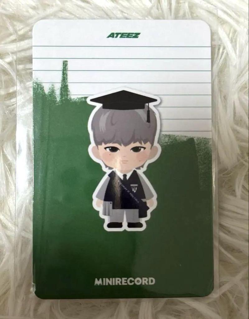 [USED] ATEEZ Mingi figure ver. bonus trading card
