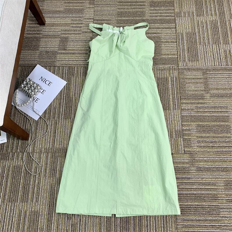 

Fresh summer apple green wrinkled straps French dress with comfortable texture and fashionable dress L